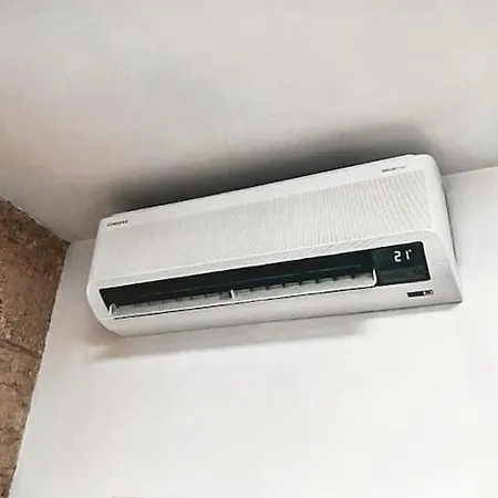Charmant T2 Climatise, Grande Terrasse, Parking فييُناف دورنو